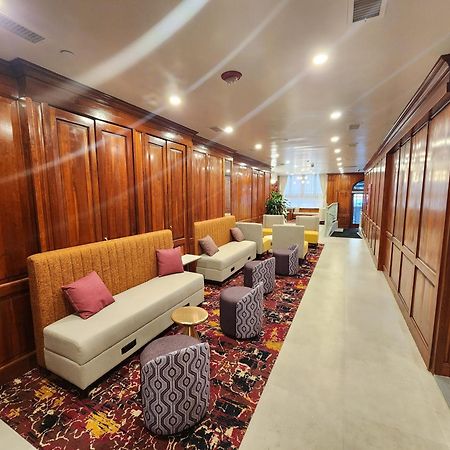 The Mayfair Hotel Times Square, Ascend Hotel Collection Nowy Jork Zewnętrze zdjęcie